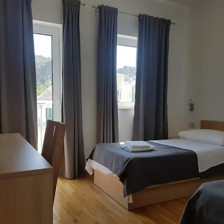 Guest house Sobe *